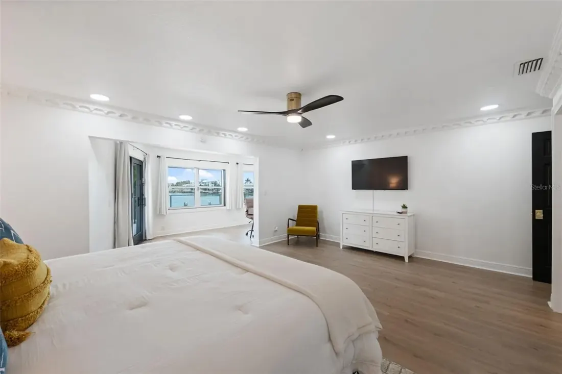 Primary suite with water-view terrace